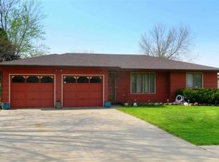 2703 Elk St, Beatrice, NE 68310