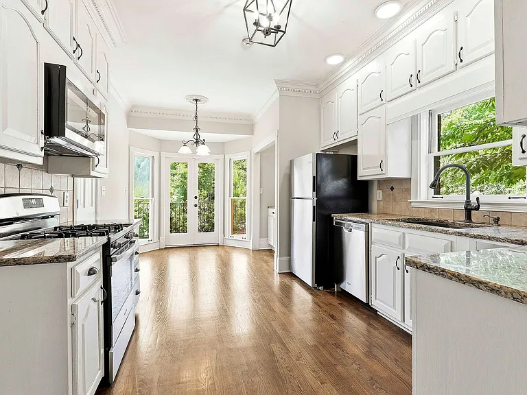 165 Habersham Pl — Photo 8