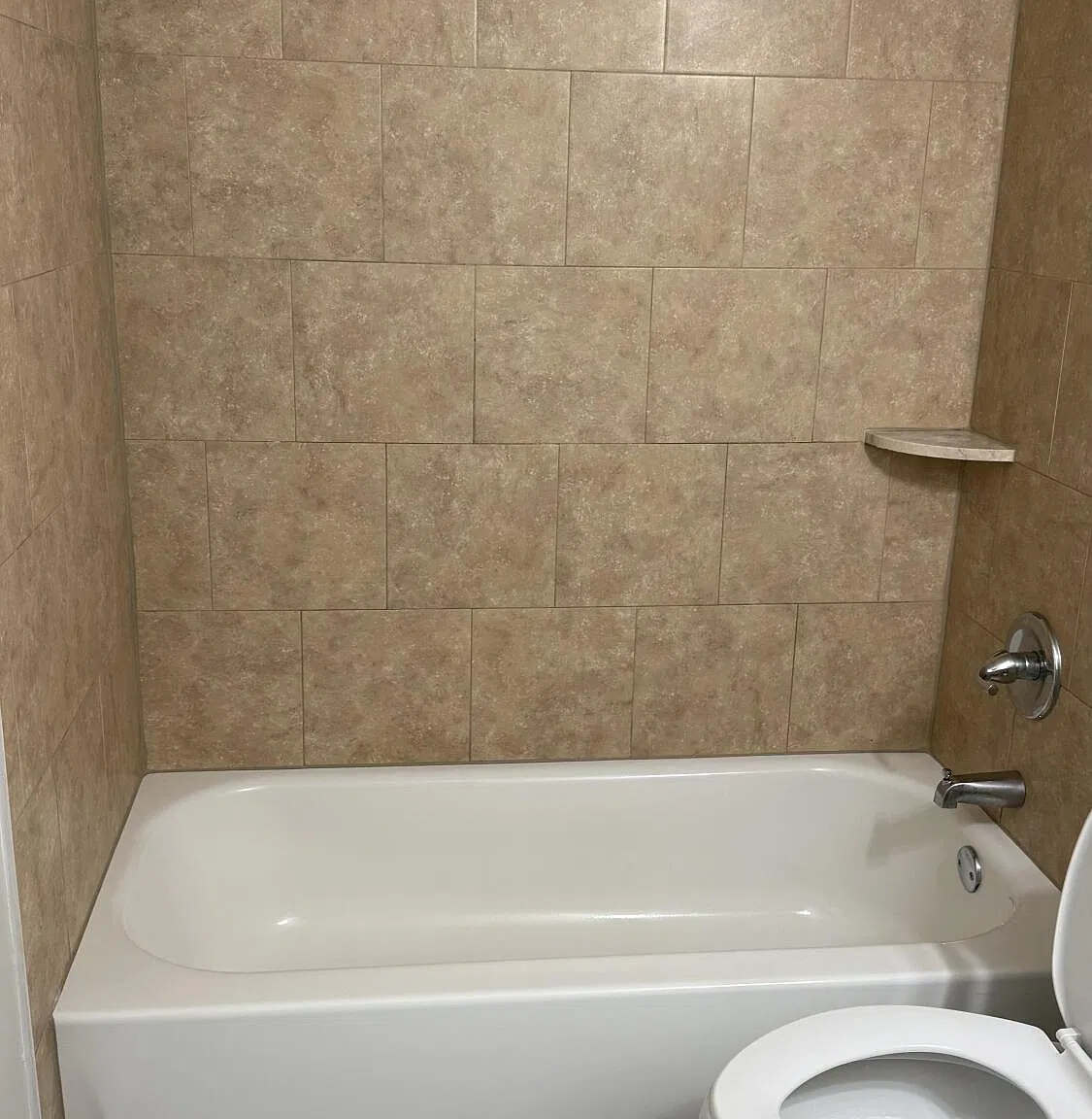 2 bed, 1.0 bath, 600 sqft, $1,095 — Photo 3