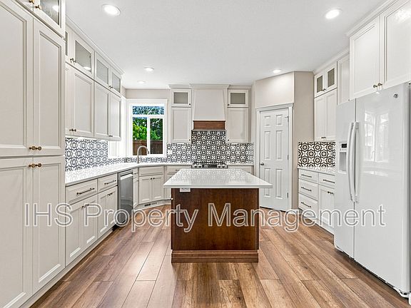 2nd image of 9711 Nottingham Dr