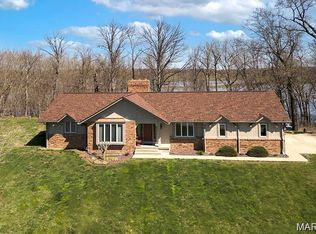 10675 Buckingham Ct, Breese, IL 62230