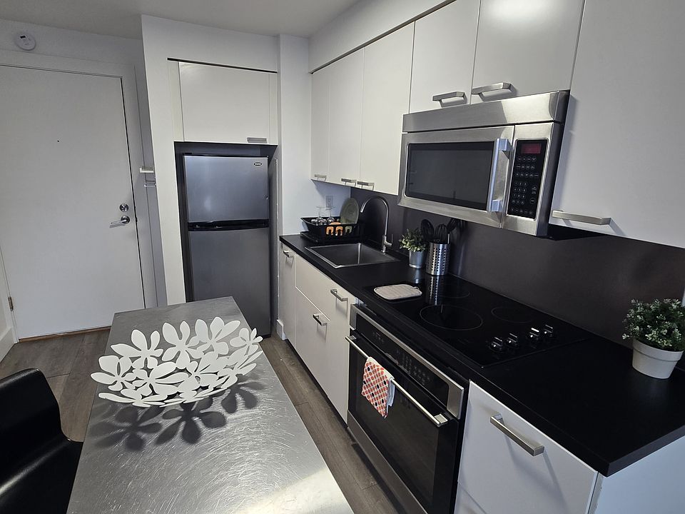 1st image of 1250 5th Ave N #403