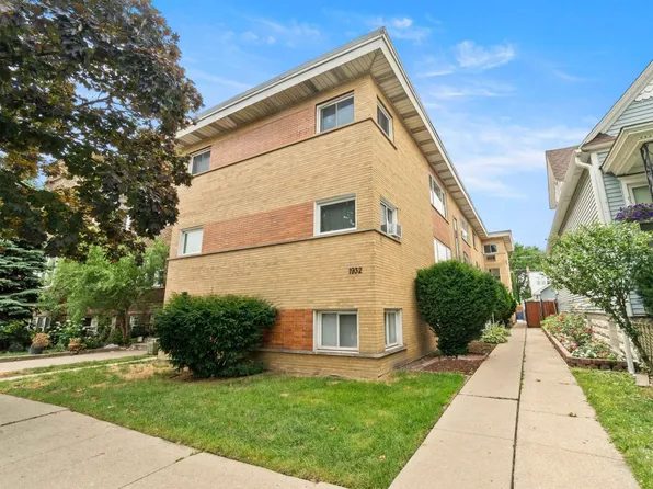 1932 S Central Ave APT 8, Cicero, IL 60804