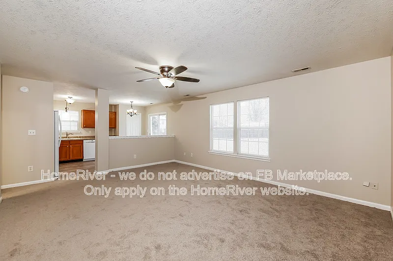 3 bed, 2.0 bath, 1230 sqft, $1,645 — Photo 2