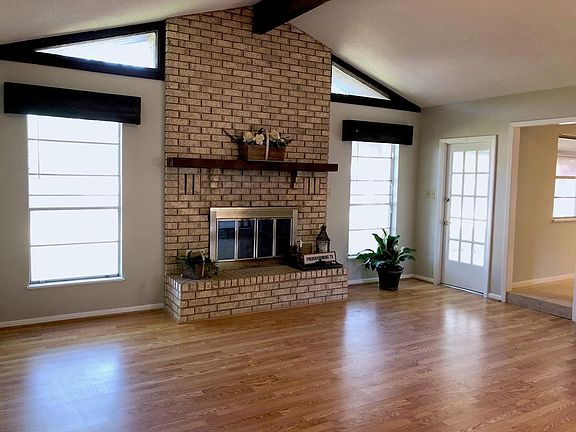 4th image of 107 Glenmoor Dr