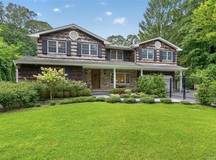 4 Salt Hay Way, Smithtown, NY 11787