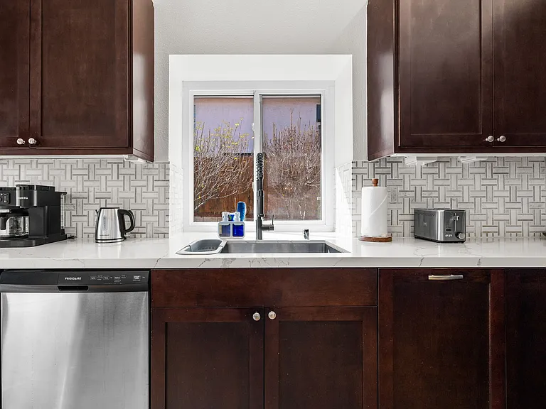 Robinwood Dr — Photo 43