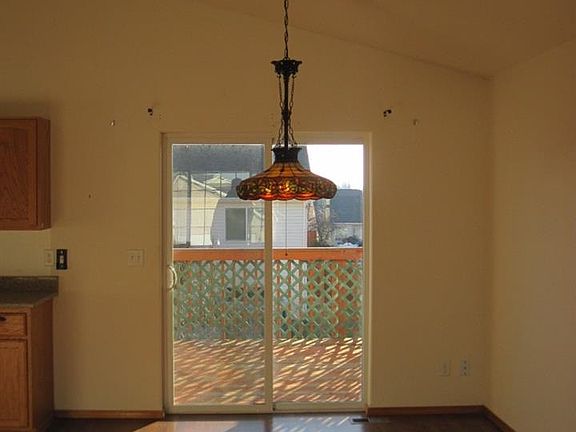 5th image of 520 Frederick Ave