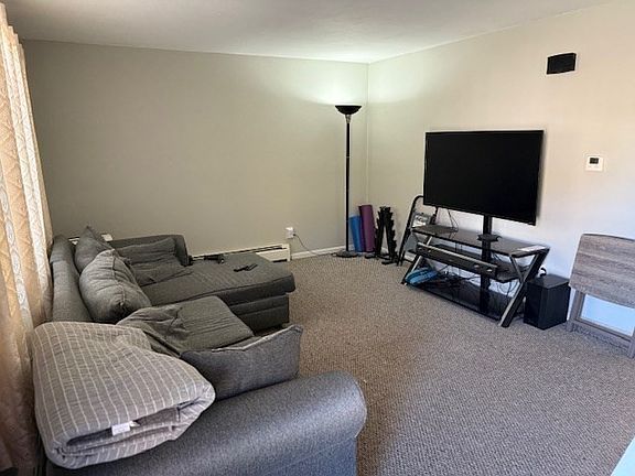 3rd image of 26 Frank St Unit 26