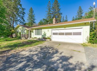 1145 Plumtree Ln, Grants Pass, OR 97526