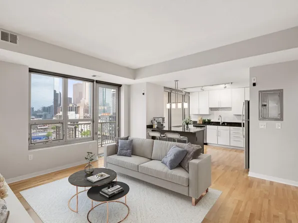 929 Portland Ave APT 912, Minneapolis, MN 55404