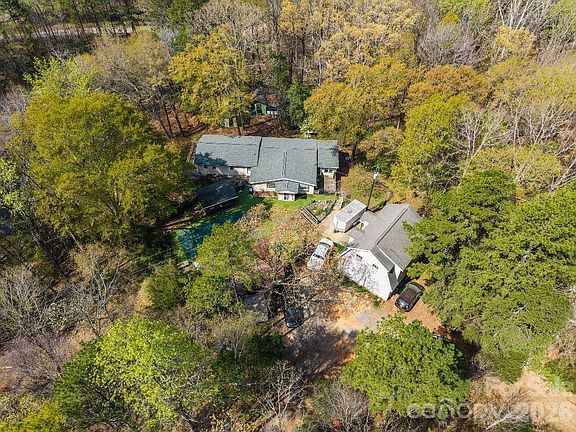 2nd image of 4412 Dobys Bridge Rd