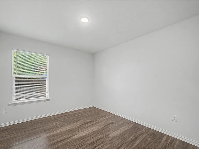 5409 Nielan St #B — Photo 20