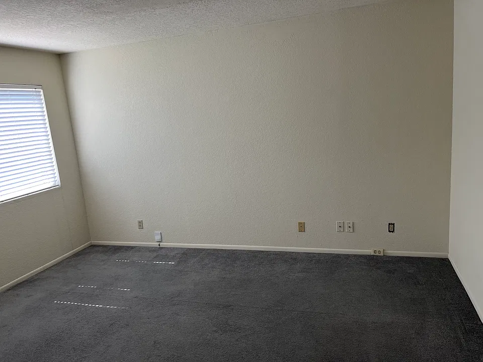 Building Photo 3