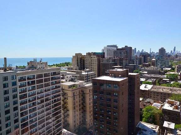 3rd image of 525 W Hawthorne Pl APT 2301