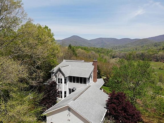 4th image of 166 Lucy Ln