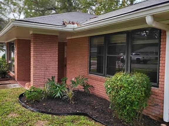 4th image of 1017 Oak Dr