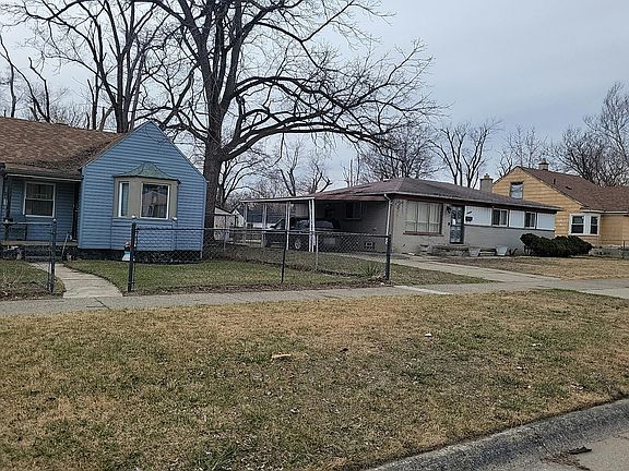 3rd image of 15411 Strathmoor St