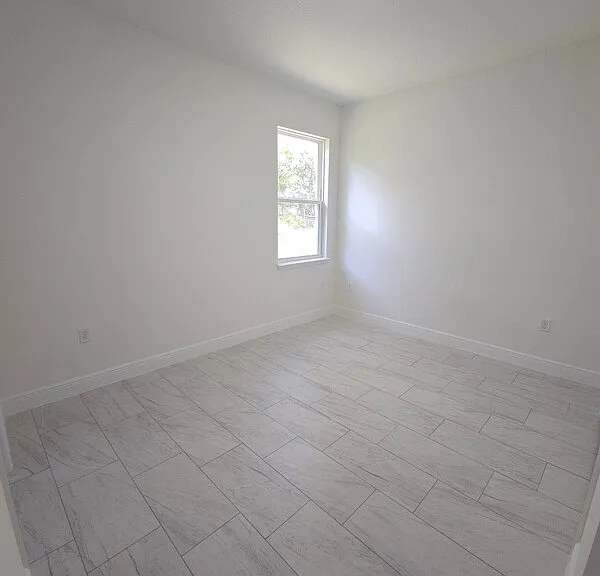 1912 W McNeal Dr — Photo 8
