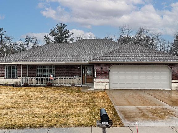 3rd image of 2000 LILAC LANE