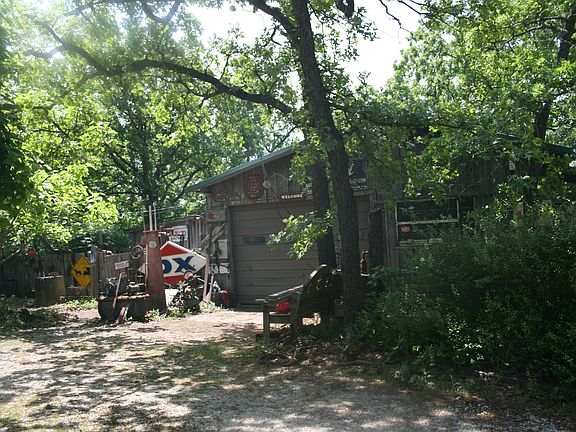 2 car detached garage/worksp