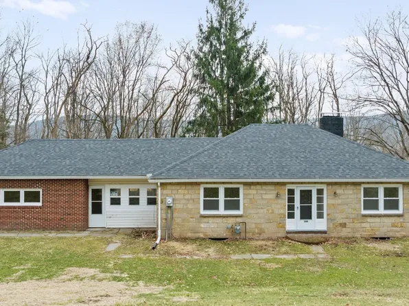 380 Valley View Dr, Endicott, NY 13760