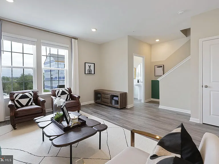 1219 Apollo Dr — Photo 23