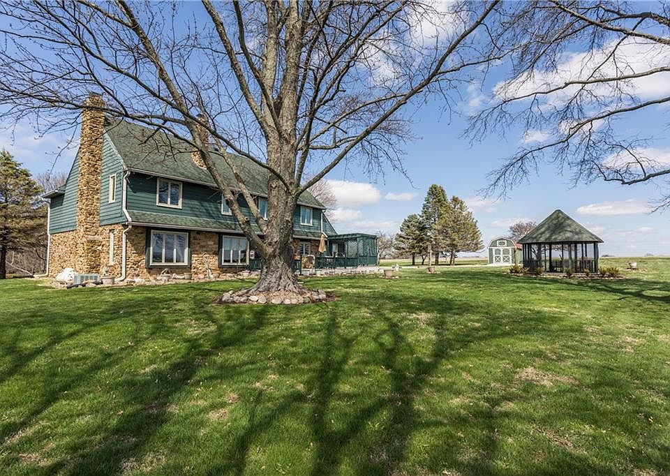 2nd image of 498 W County Road 500 N