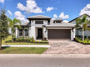 4888 Antrim Dr, Sarasota, FL 34240