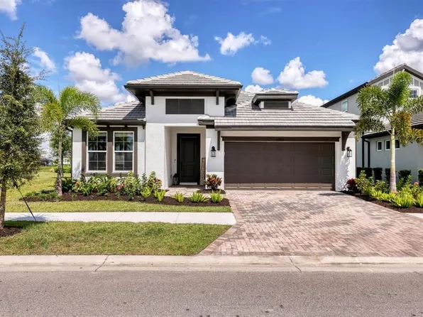 4888 Antrim Dr, Sarasota, FL 34240