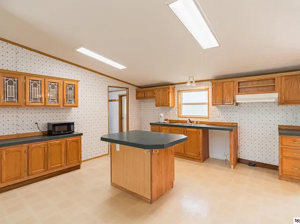 306 N 2nd St, Dunbar, NE 68346