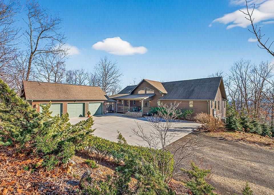 1st image of 200 Twelve Oaks Trl