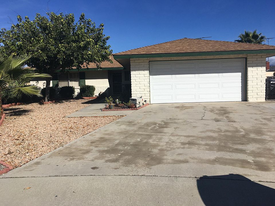 1st image of 850 Malaga Pl