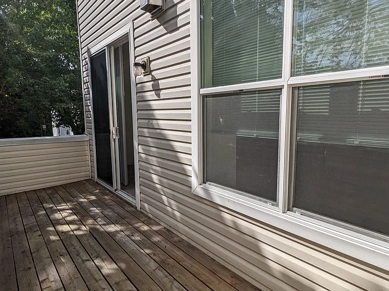 Halsey East Townhomes — Photo 268