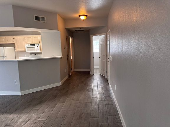 3rd image of 600 W Grove Pkwy APT 2087