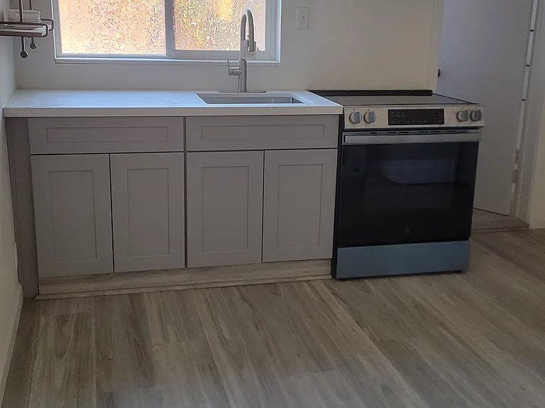 589 S M St #A — Photo 4