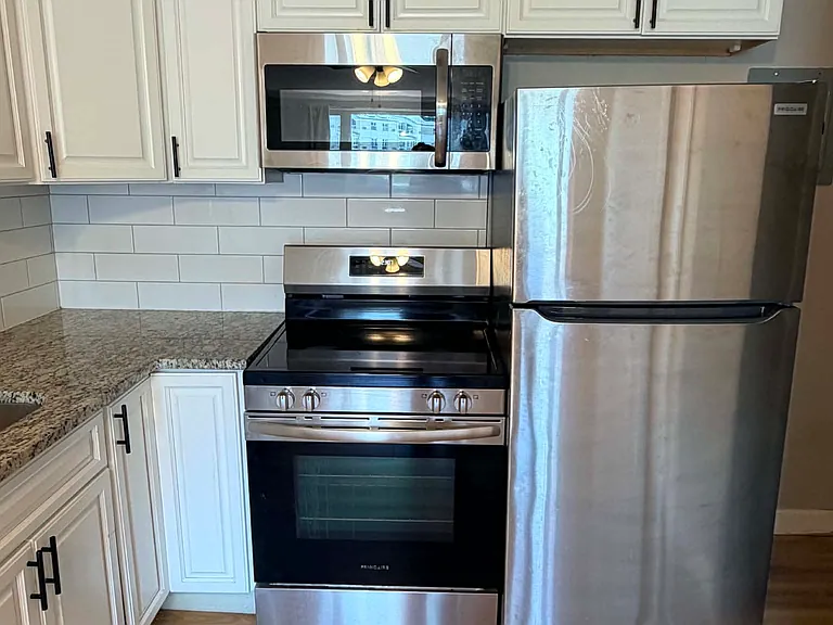 38 Carey Ave #7 — Photo 5