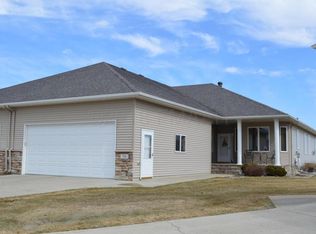 706 43rd Ave S, Moorhead, MN 56560