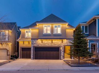 61 W Masters Lndg SE, Calgary, AB T3M 2B2