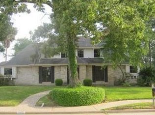 16023 Brook Forest Dr, Houston, TX 77059