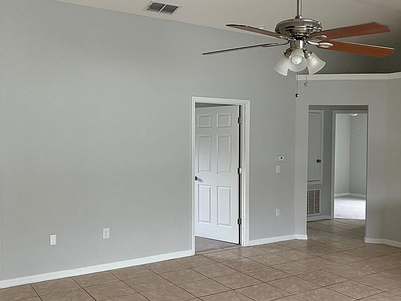 4th image of 4825 29th Ave