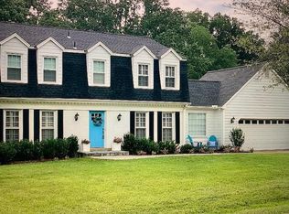 2751 Hill Rd, Vienna, VA 22181