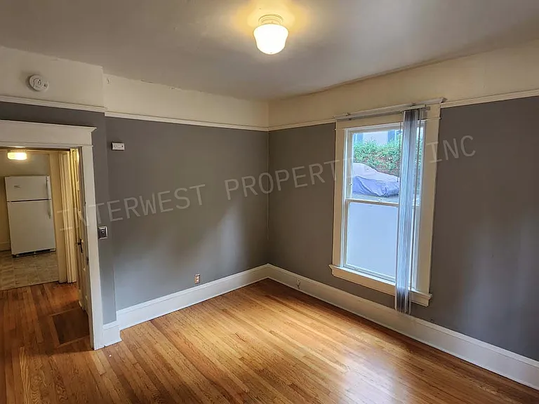 2156 NW Davis St #1 — Photo 8