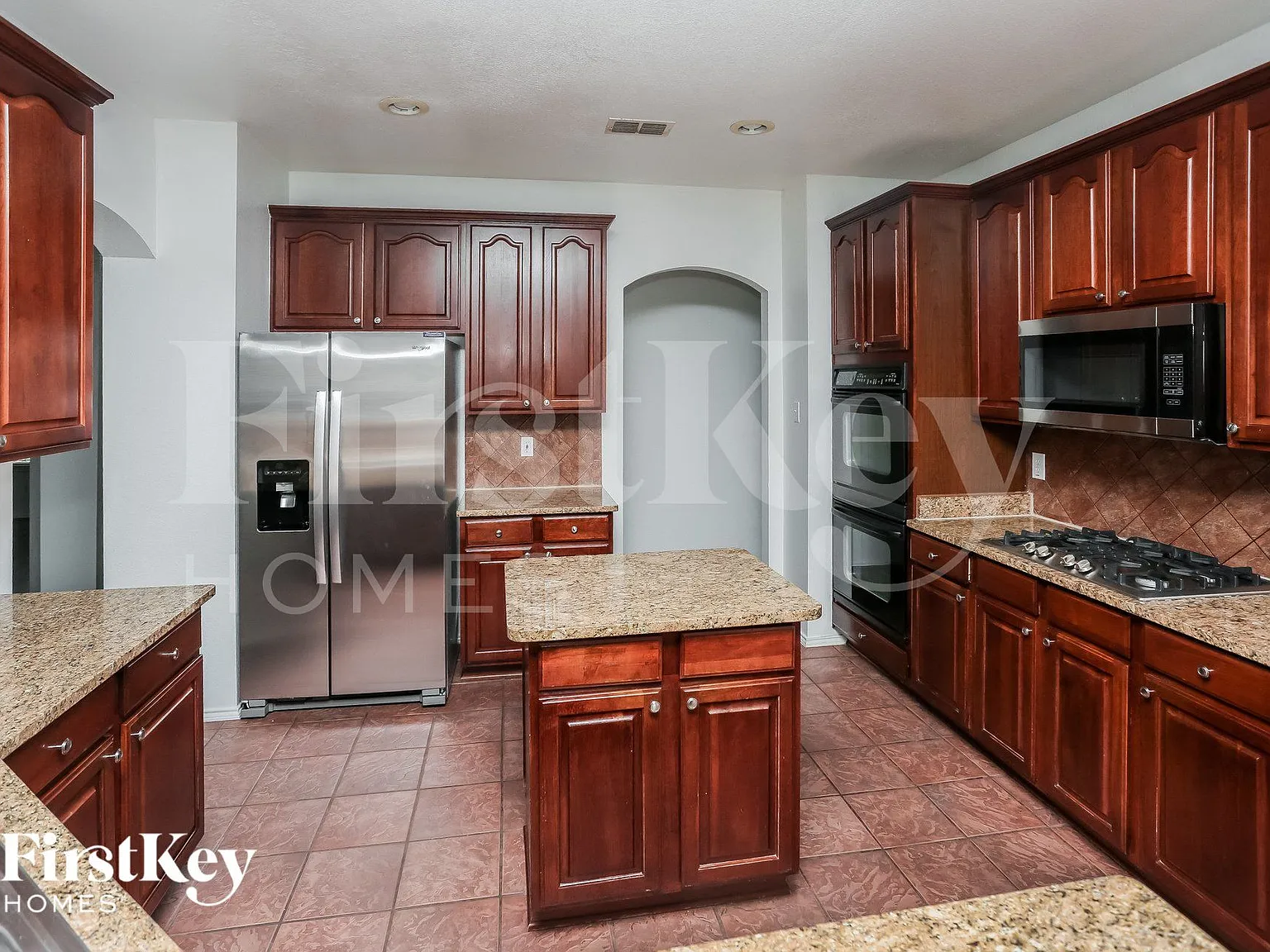 4 bed, 2.5 bath, 3033 sqft, $3,025 — Photo 4
