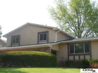 3409 Lynnwood Dr, Bellevue, NE 68123