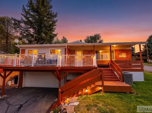 91 W Fife St, Lava Hot Springs, ID 83246