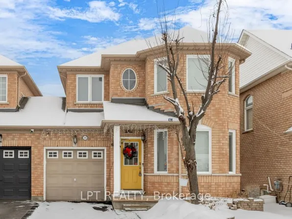 3040 Bentley Dr, Mississauga, ON L5M 6W2