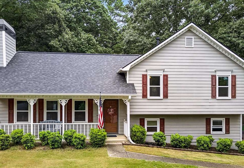 1st image of 294 N Briar Rdg