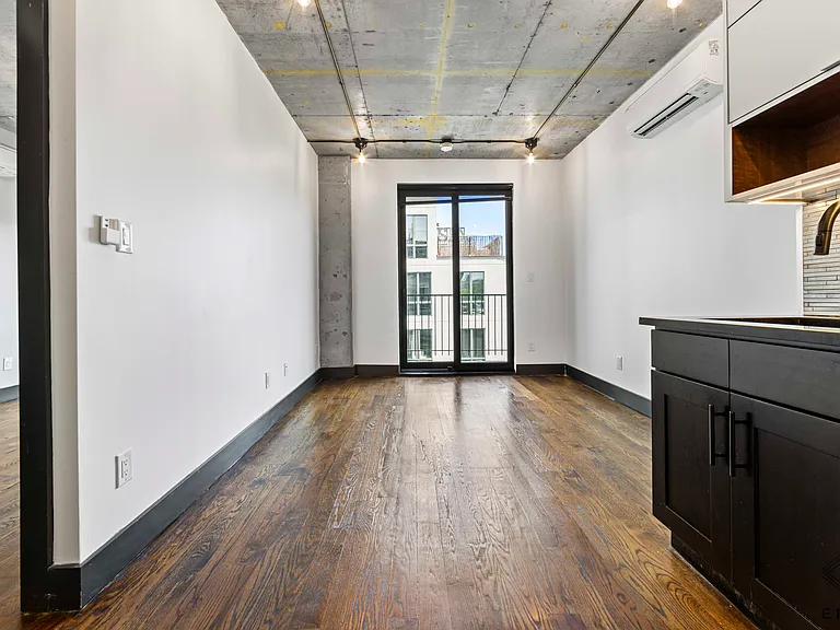 412 Herkimer St #6E — Photo 2