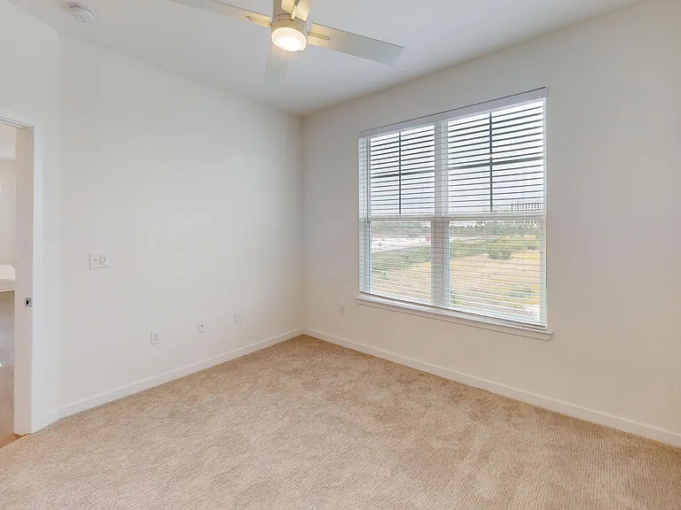 Essex Luxe Apartments — Photo 96